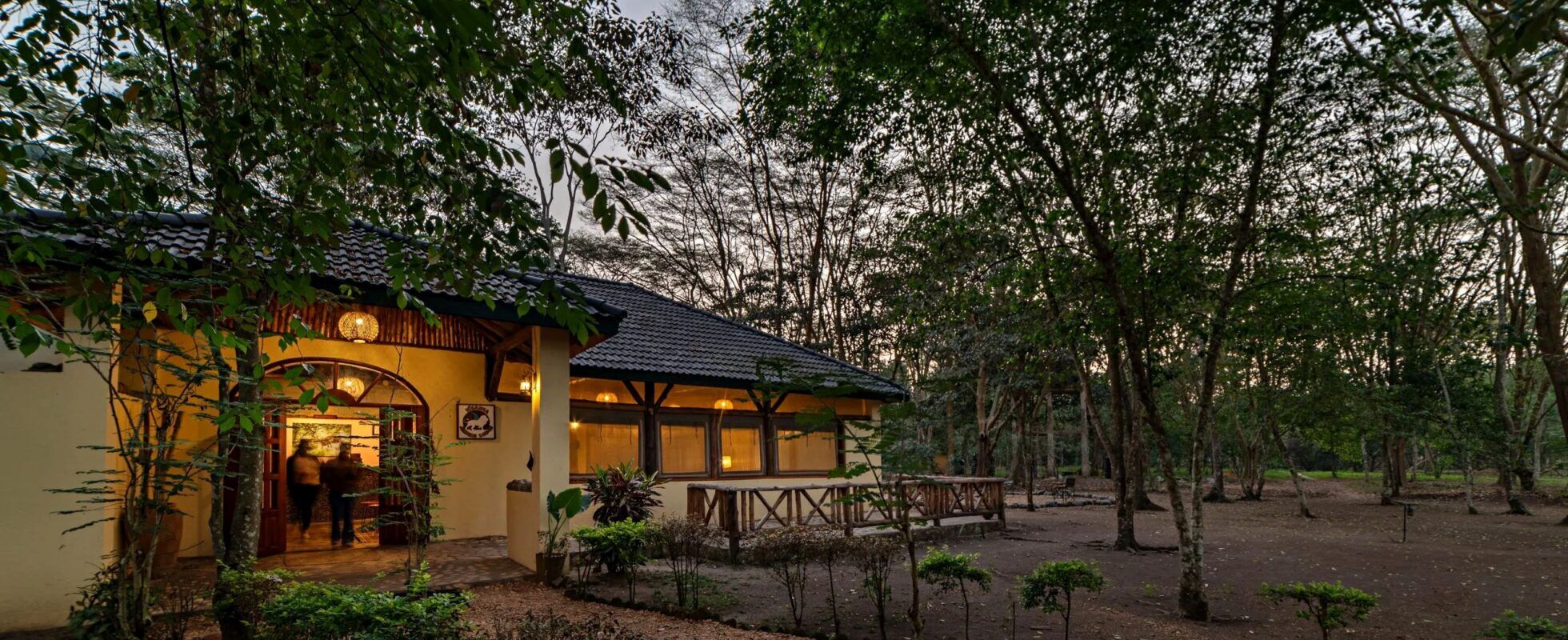 Ishasha-Jungle-Lodge
